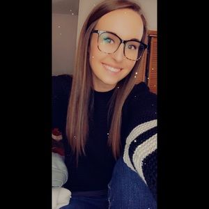 Meet your Posher, Hayley